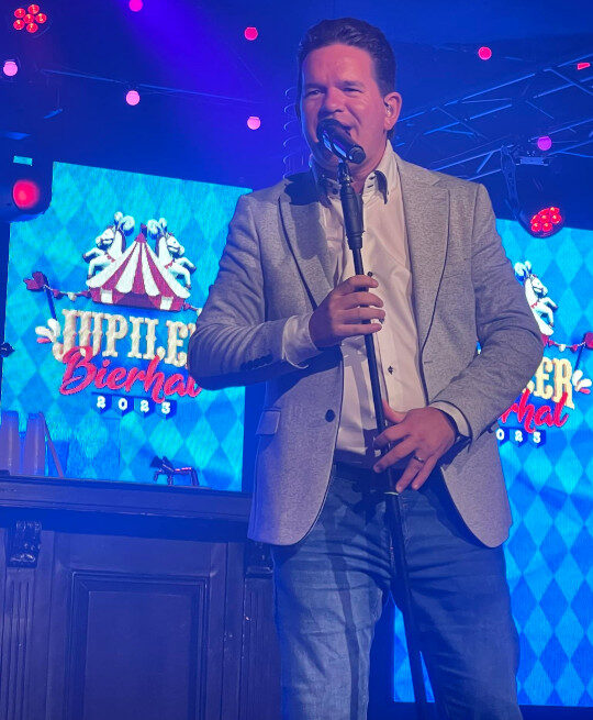 Feestzanger Irvine boeken